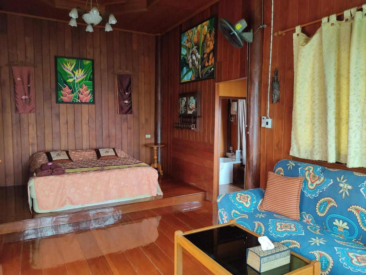 Hidden Holiday House Ban Don Faek Exterior photo