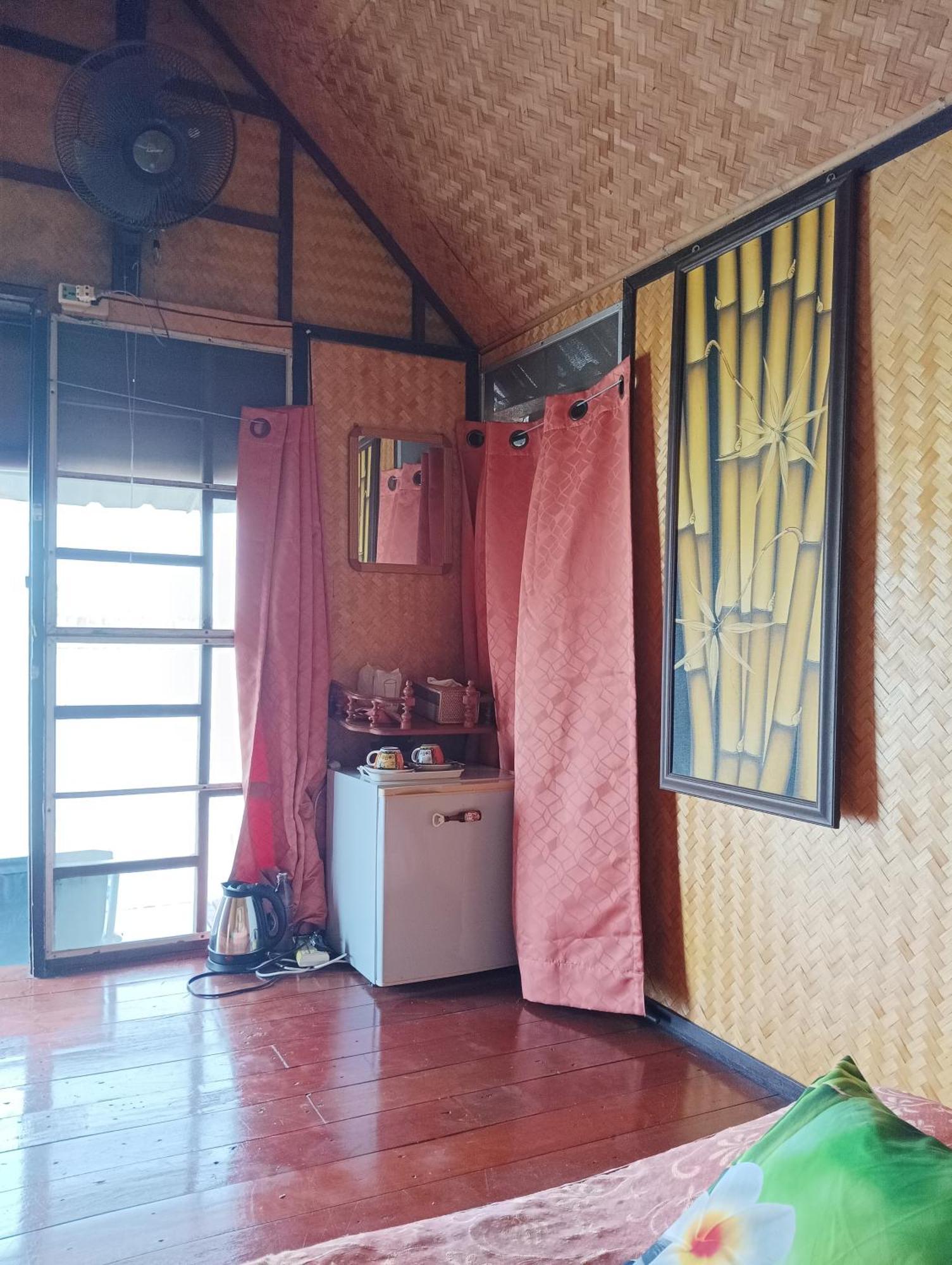 Hidden Holiday House Ban Don Faek Room photo