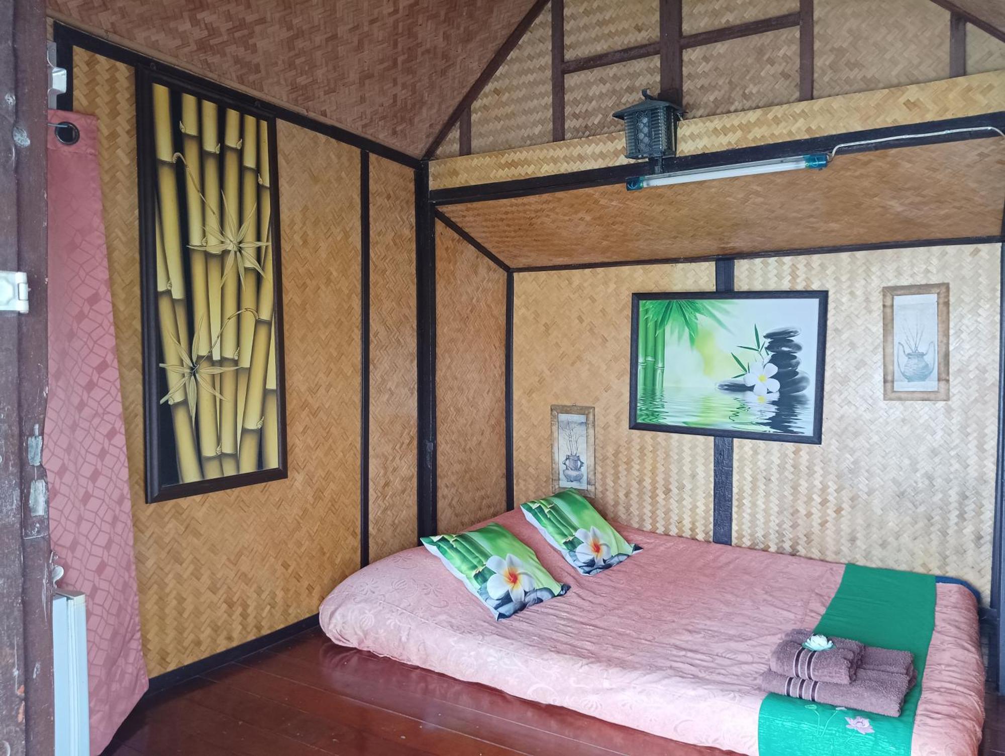 Hidden Holiday House Ban Don Faek Room photo