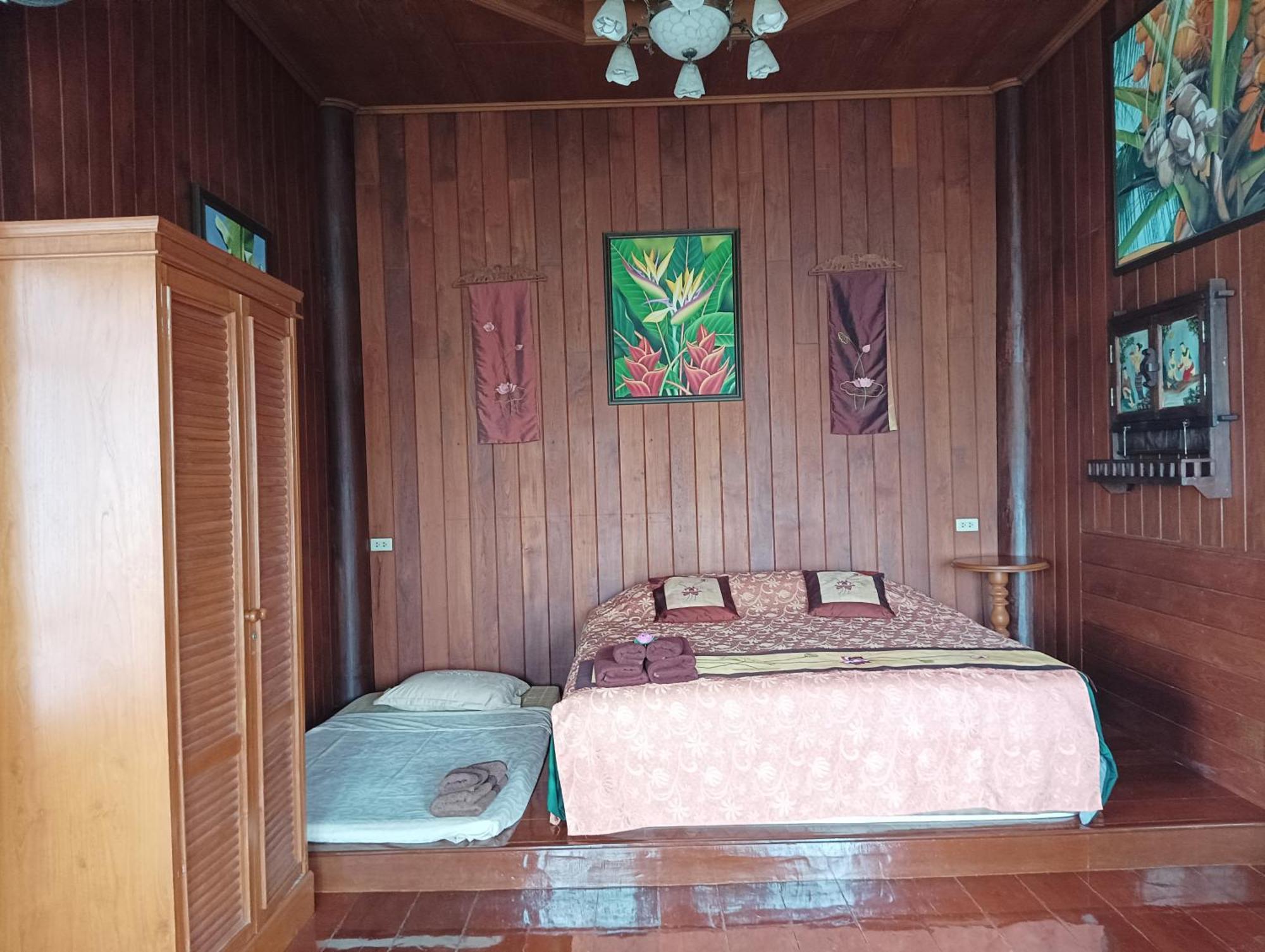 Hidden Holiday House Ban Don Faek Room photo