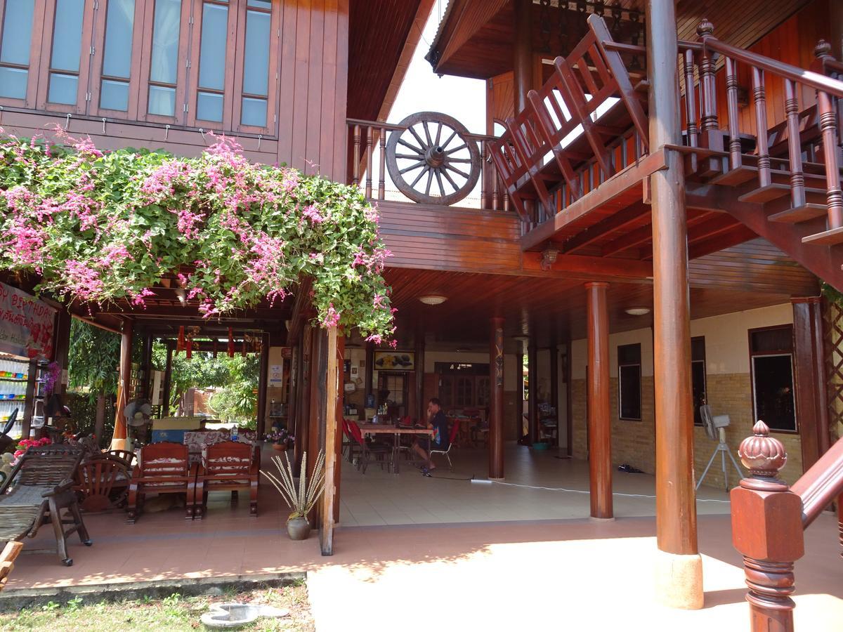 Hidden Holiday House Ban Don Faek Exterior photo
